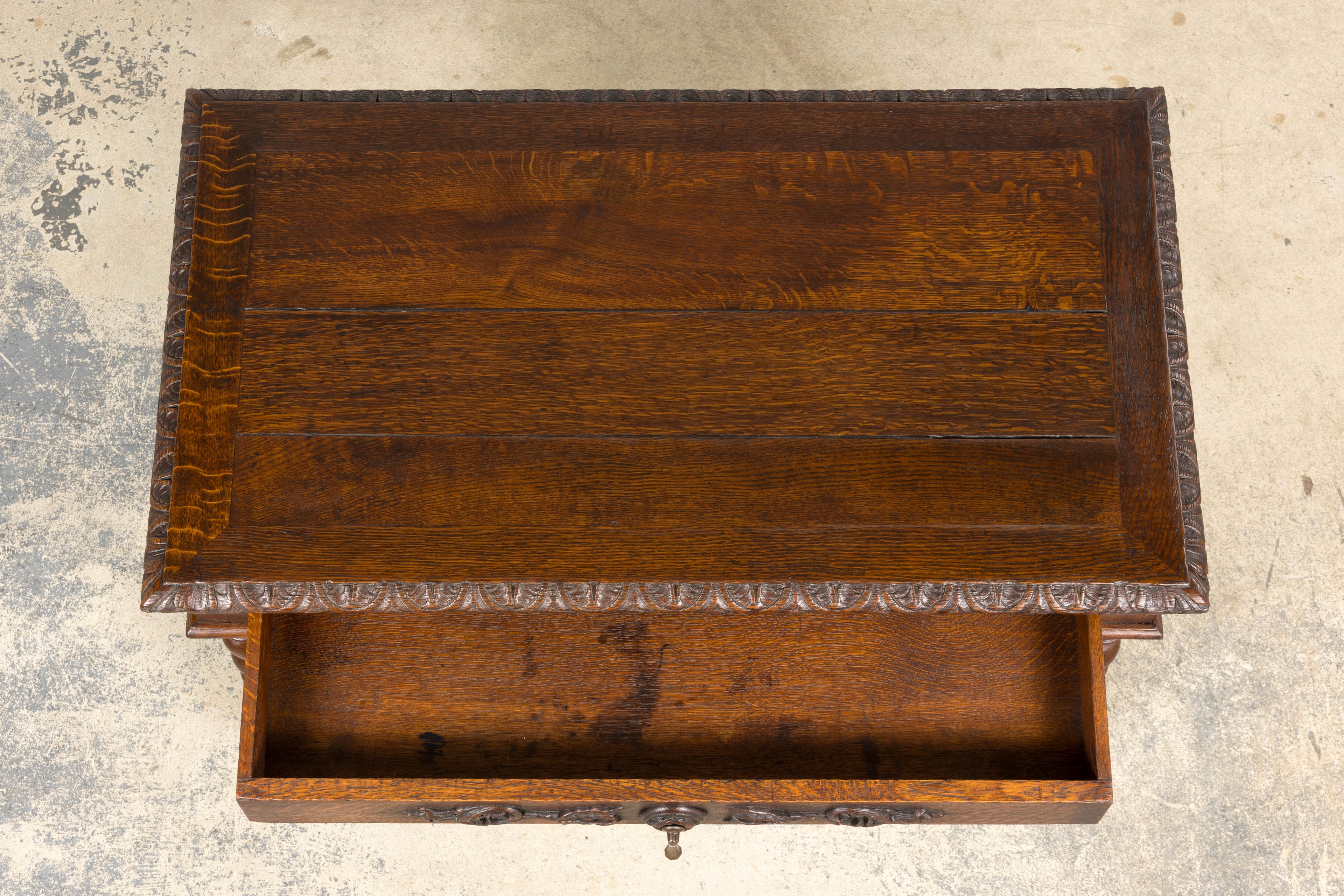Antique French Louis XIII Style Oak Writing Table or Side Table, Late 19th Century