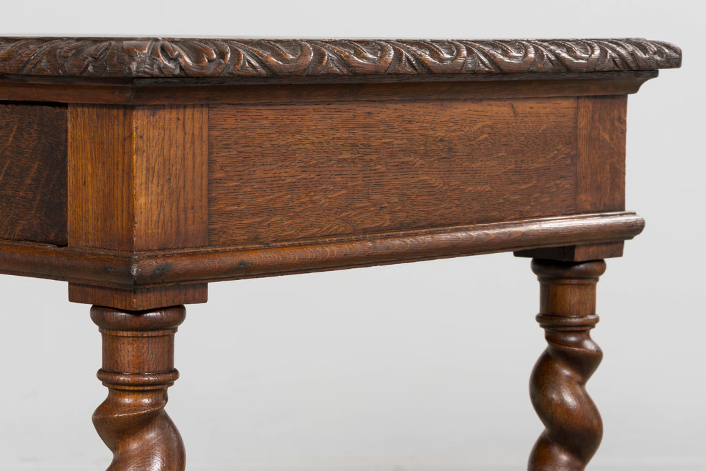 Antique French Louis XIII Style Oak Writing Table or Side Table, Late 19th Century