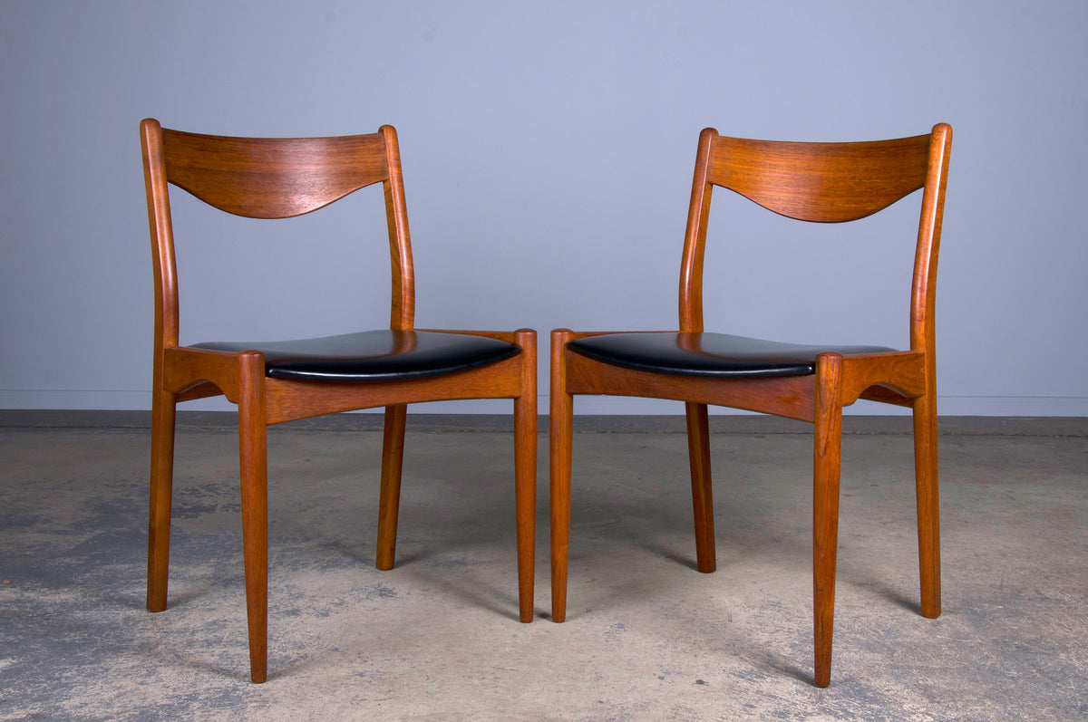 Mid-Century Modern Danish Oak Dining Chairs W/ Black Vinyl - Set of 4 - by SL Møbler Durup