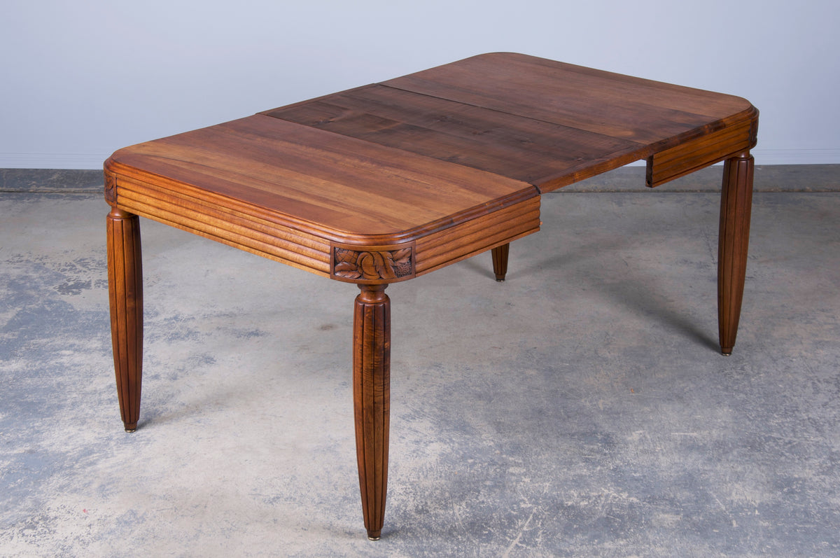 1930s French Art Deco Walnut Extendable Dining Table