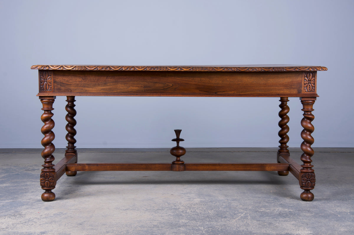 19th Century French Louis XIII Style Walnut Barley Twist Extendable Dining Table