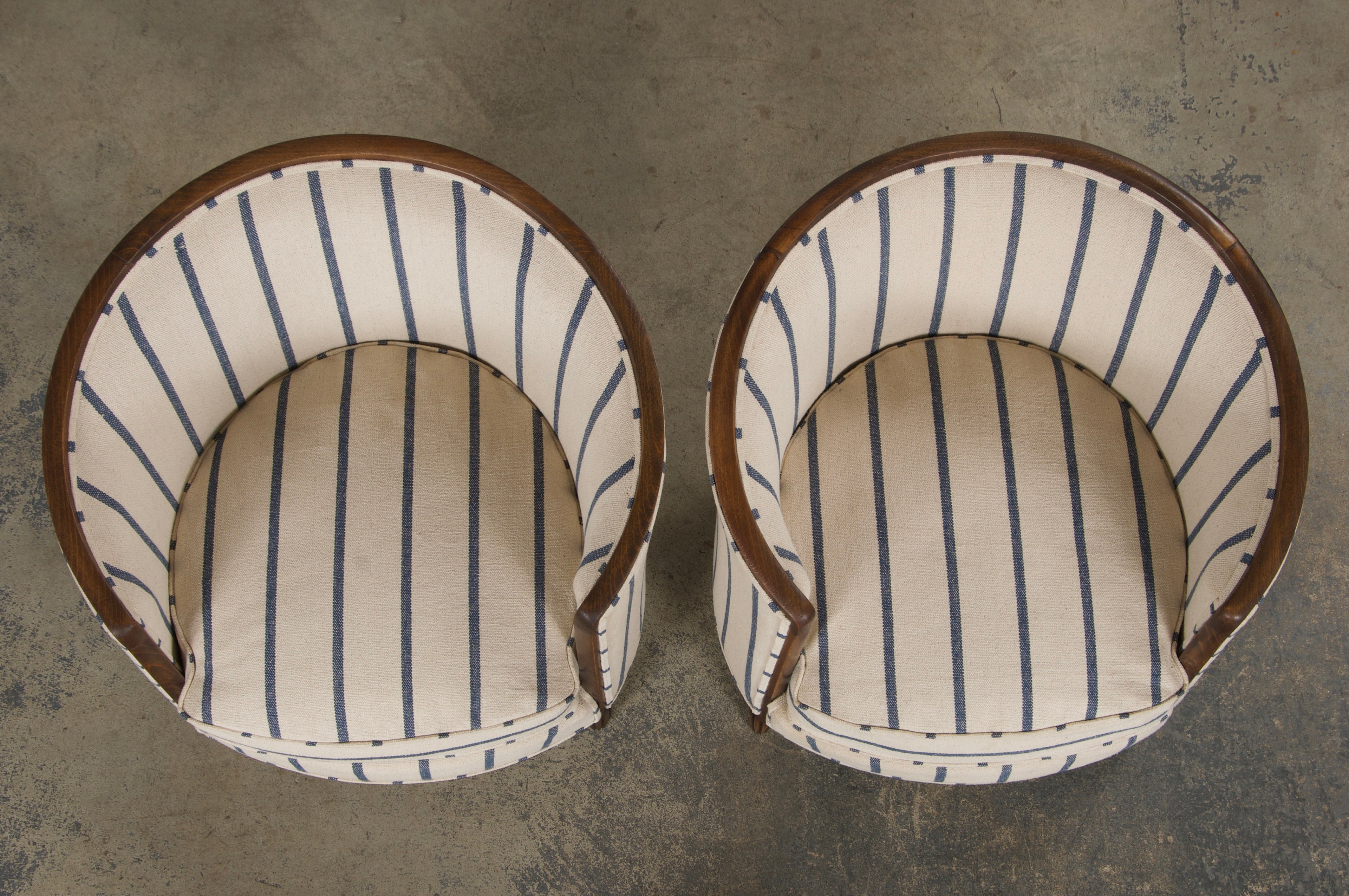 1930s French Art Deco Maple Tub Chairs in Striped Fabric - A Pair