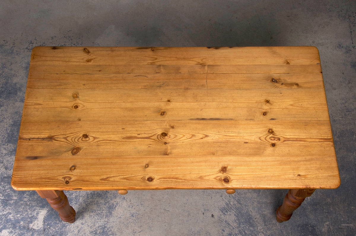 English Country Style Pine Dining Table