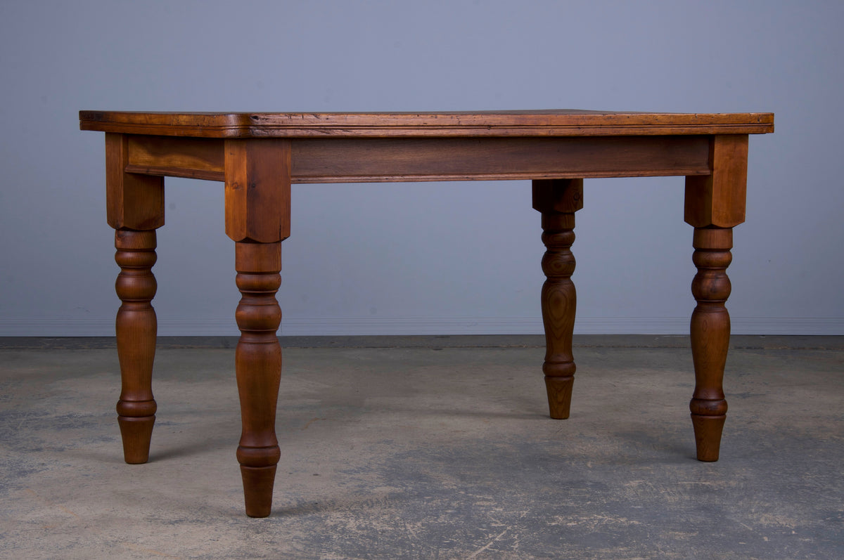 English Country Style Pine Dining Table