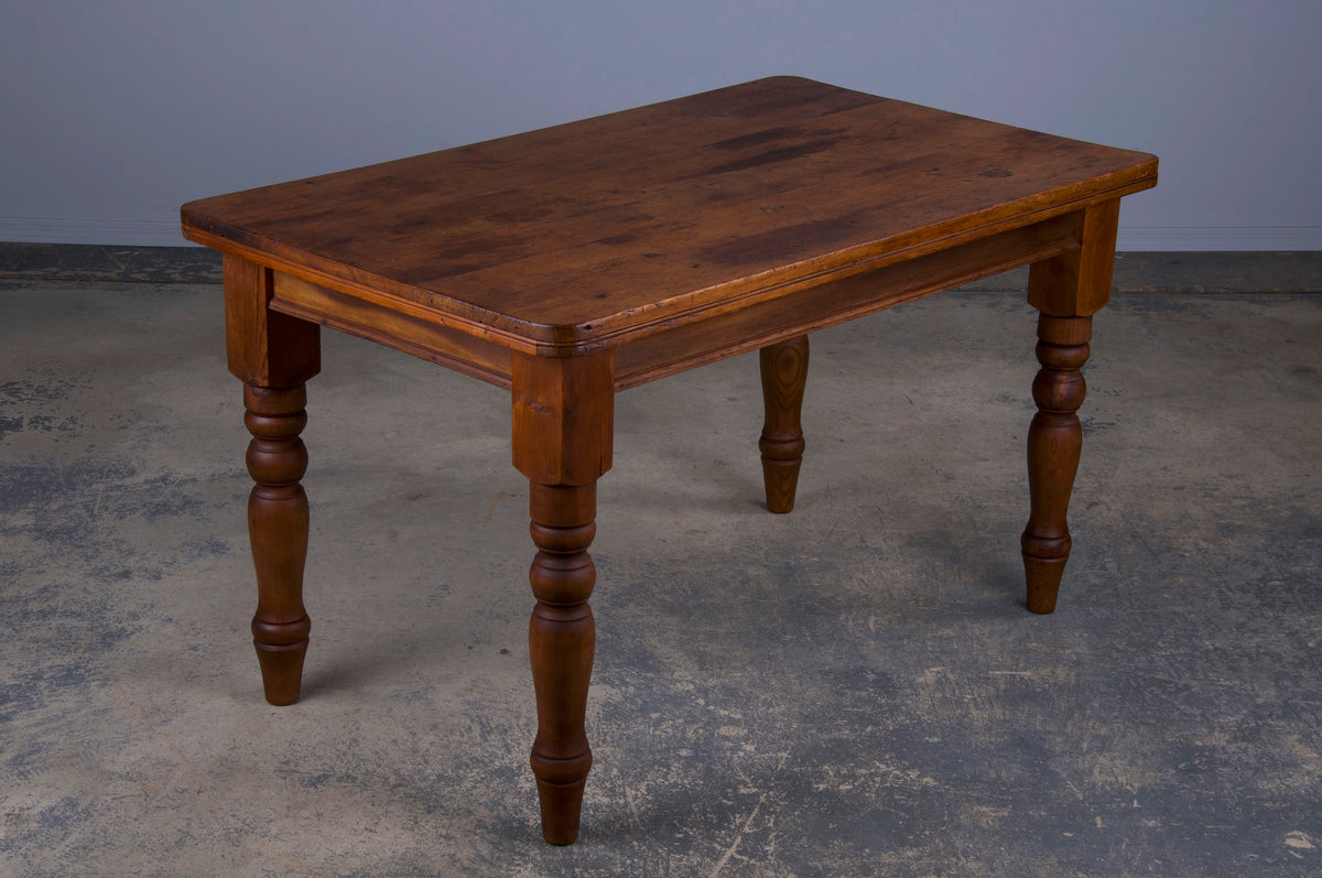 English Country Style Pine Dining Table