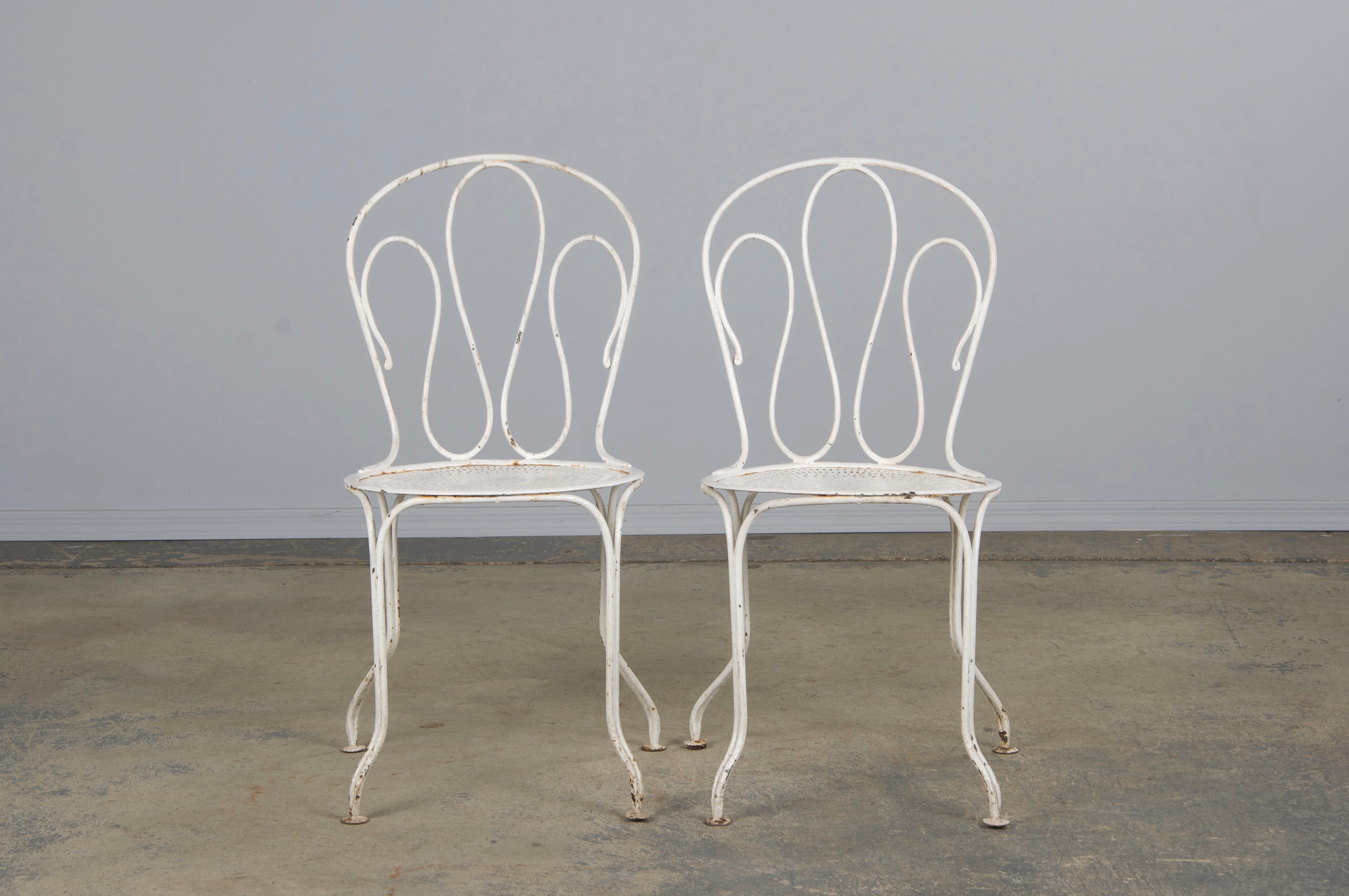 Antique French Art Nouveau White Wrought Iron Painted Garden Set