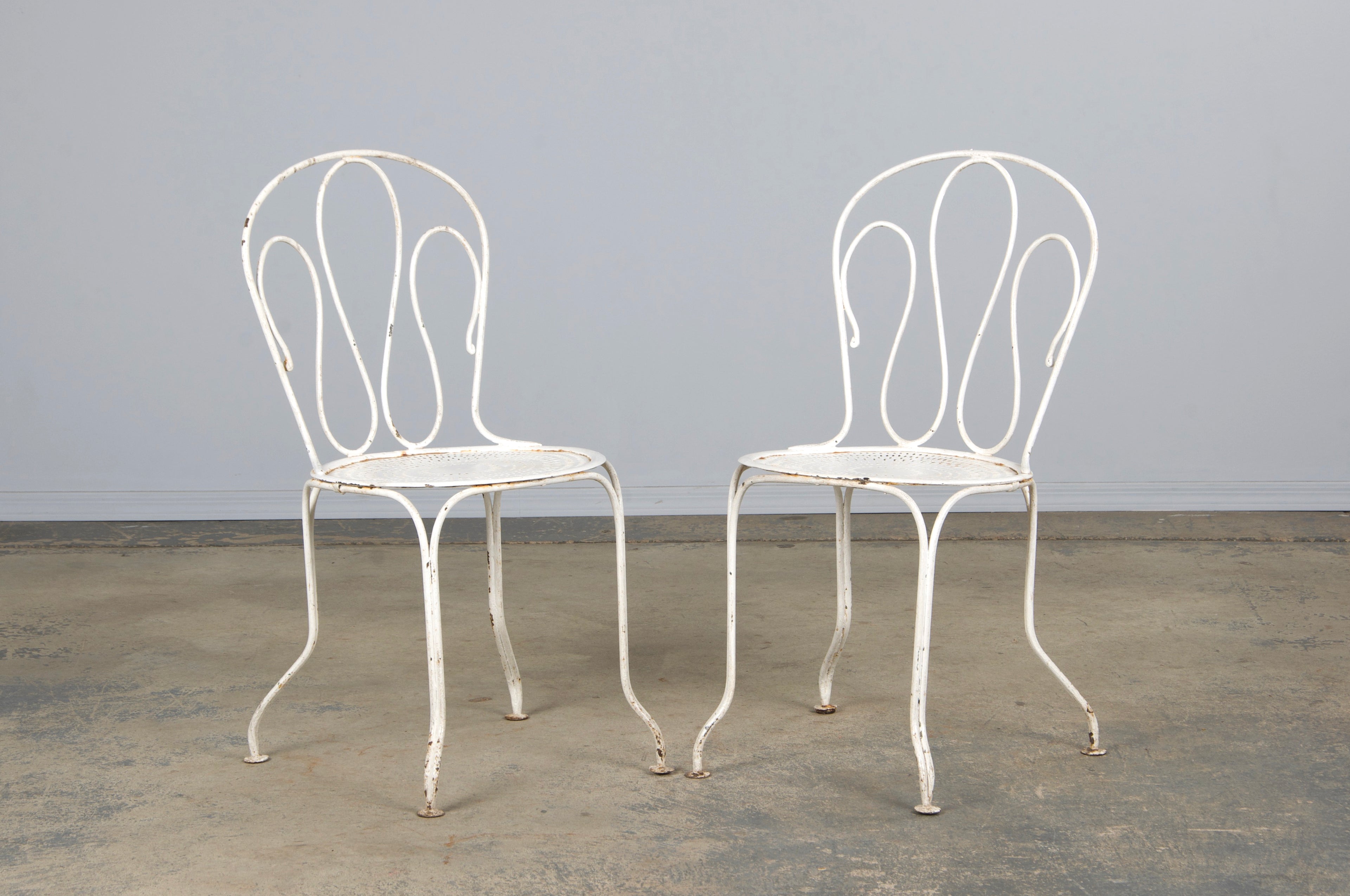 Antique French Art Nouveau White Wrought Iron Painted Garden Set