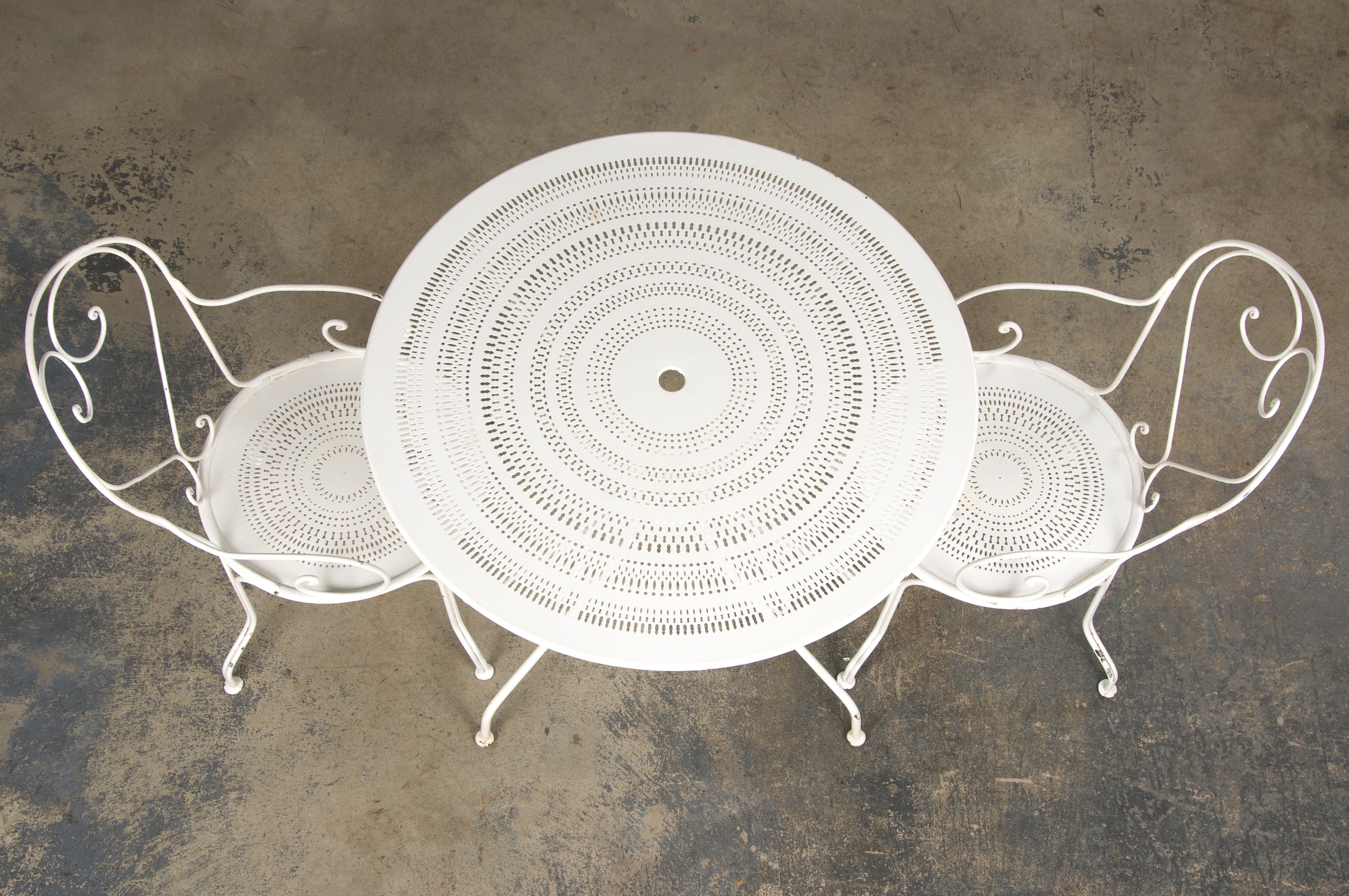 French Art Nouveau Style White Wrought Iron Painted Garden Set