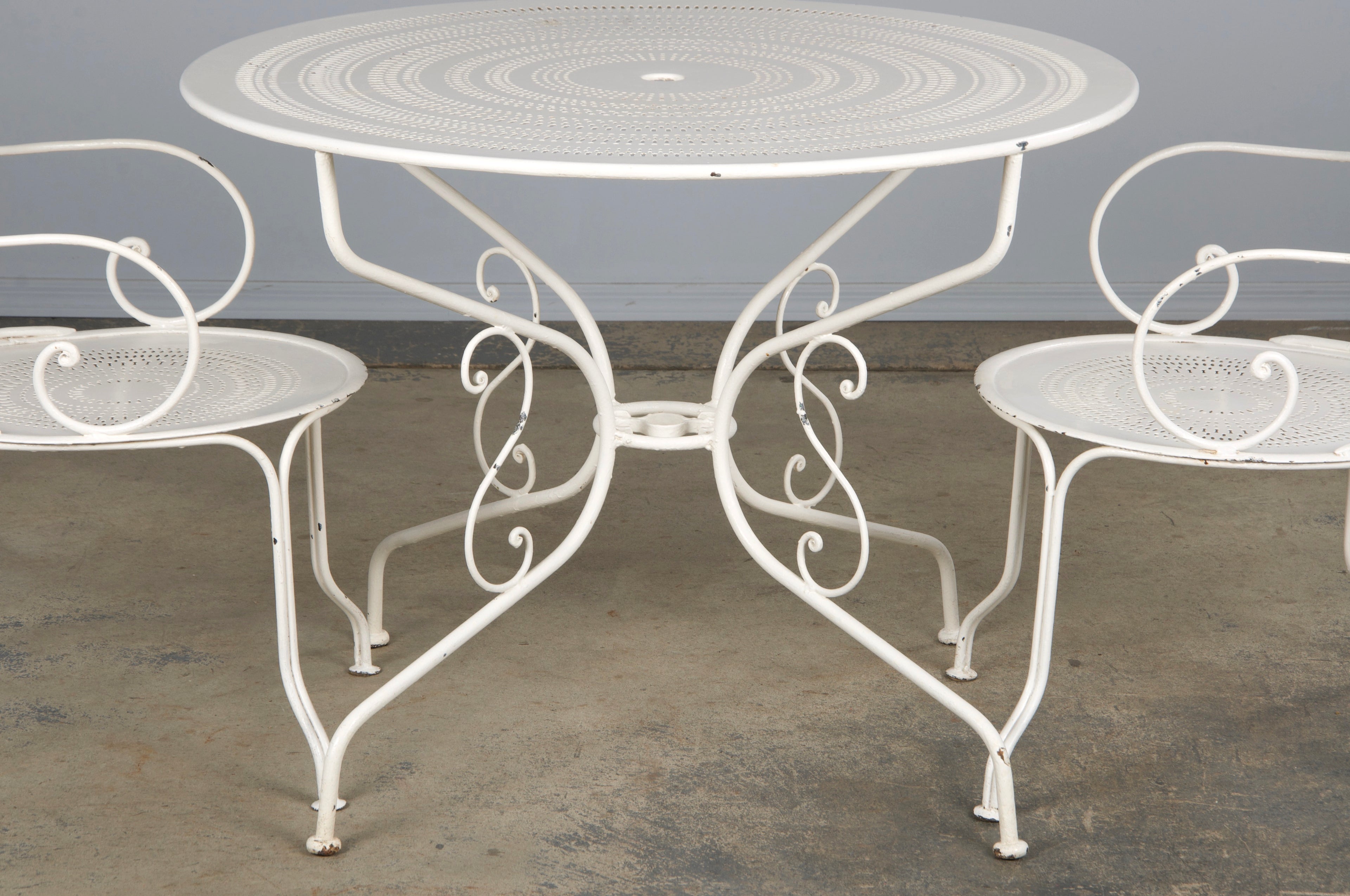 French Art Nouveau Style White Wrought Iron Painted Garden Set