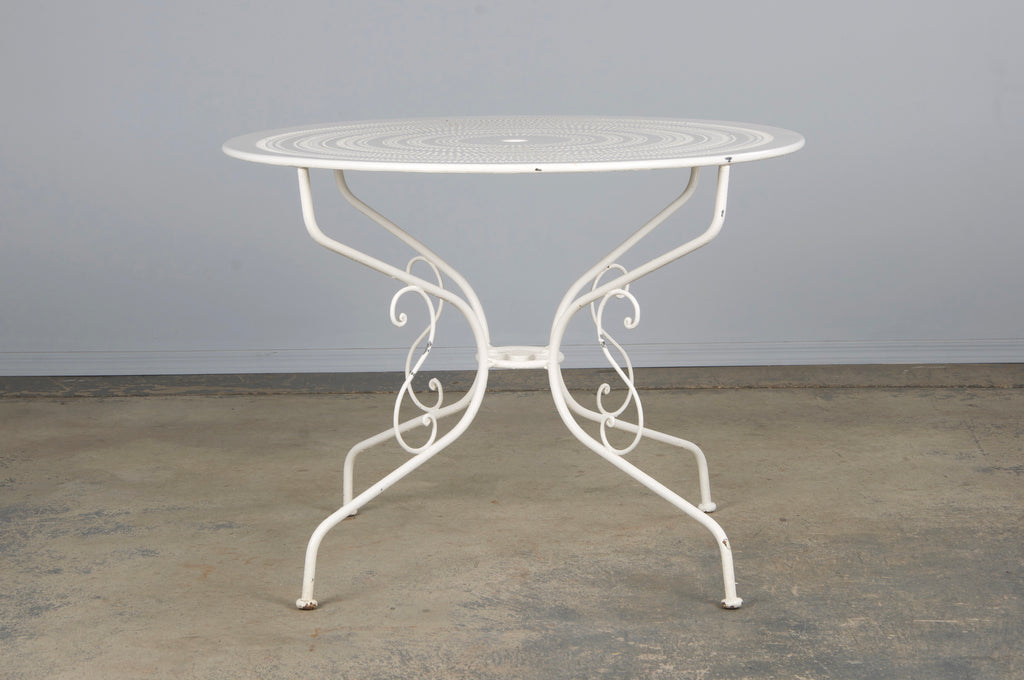 French Art Nouveau Style White Wrought Iron Painted Garden Set