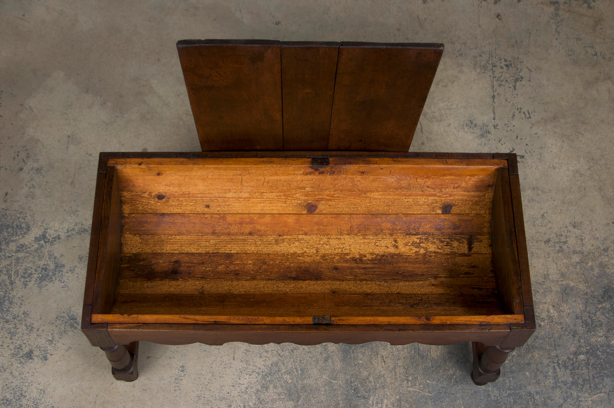 Early 19th Century Country French Provincial Farmhouse Oak Dough Baking Petrin Kitchen Table