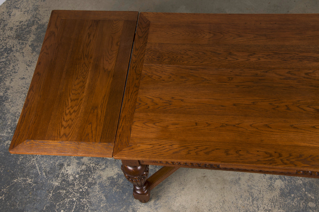 1930s French Art Deco Oak Extendable Dining Table