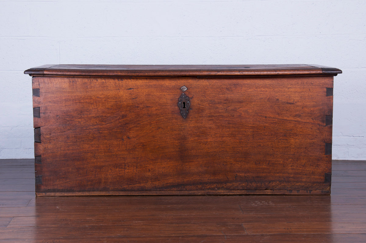 18th Century Country French Provincial Farmhouse Walnut Storage Chest