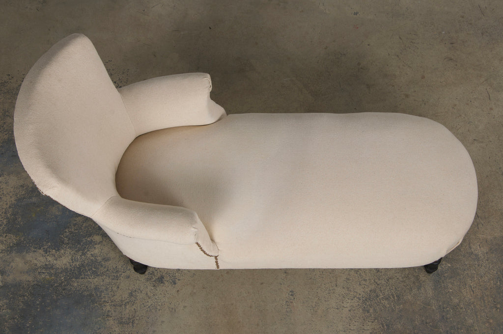 19th Century French Napoleon III Chaise Lounge W/ Off-White Fabric