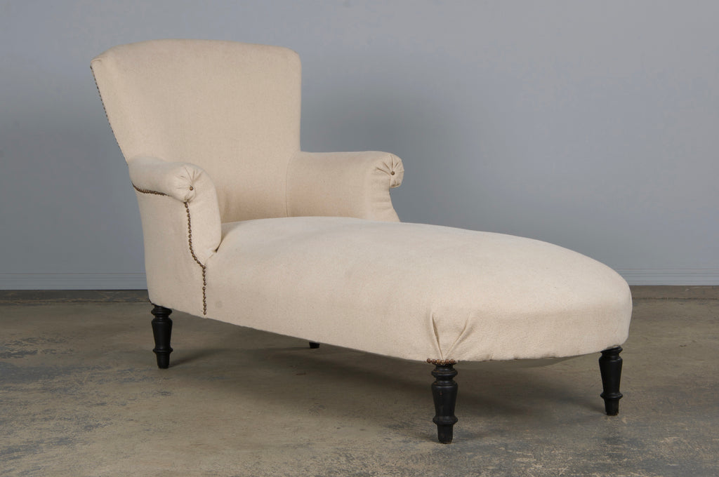 19th Century French Napoleon III Chaise Lounge W/ Off-White Fabric