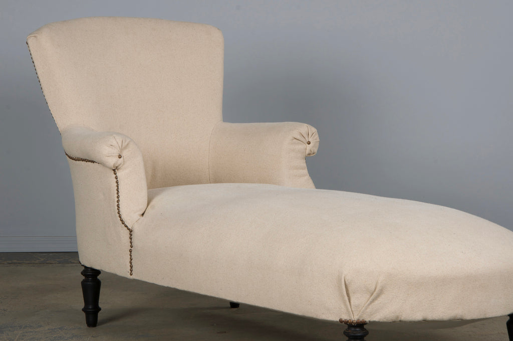 19th Century French Napoleon III Chaise Lounge W/ Off-White Fabric