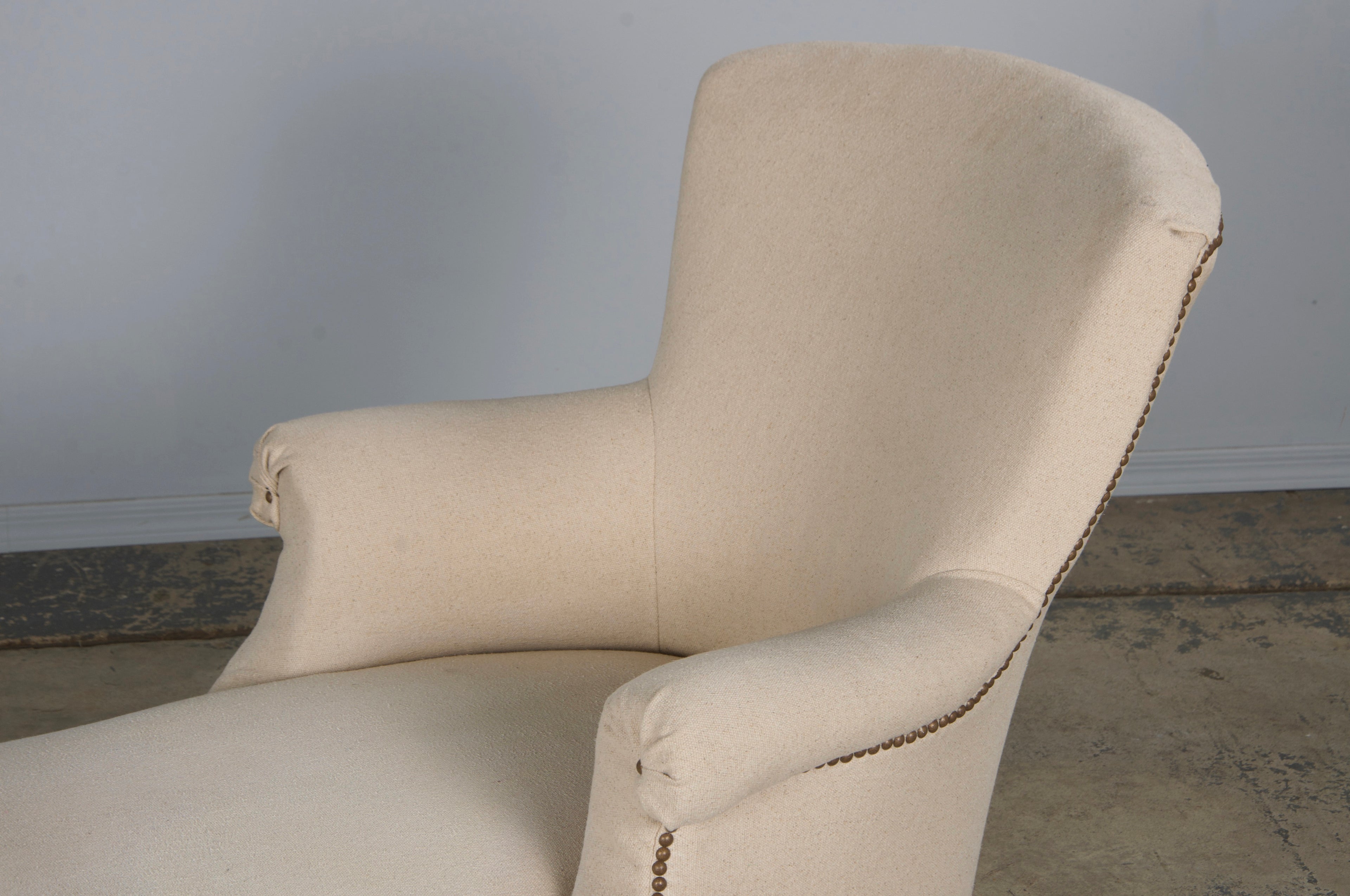 19th Century French Napoleon III Chaise Lounge W/ Off-White Fabric
