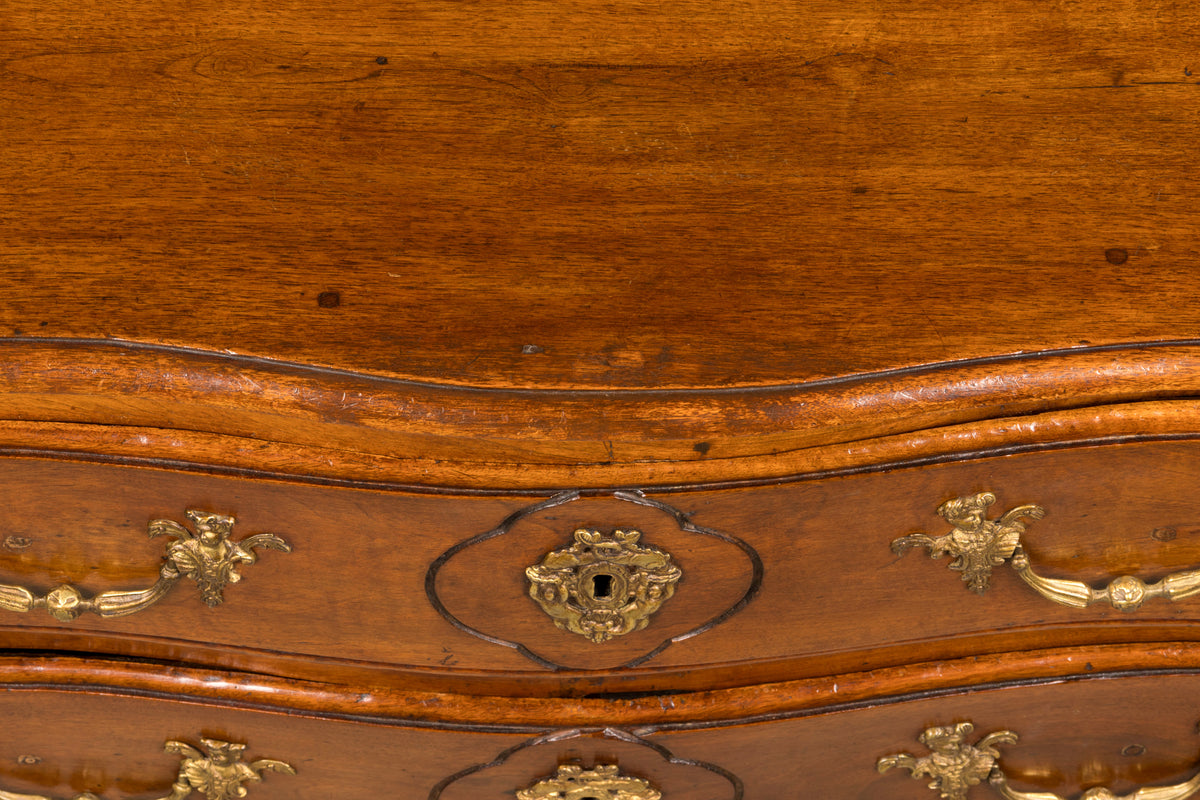 18th Century French Régence Walnut Chest of Drawers with Brass Pulls, Lyon