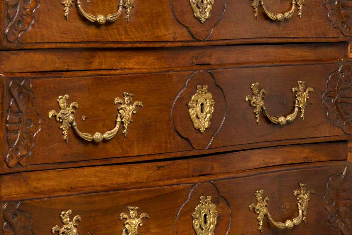 18th Century French Régence Walnut Chest of Drawers with Brass Pulls, Lyon