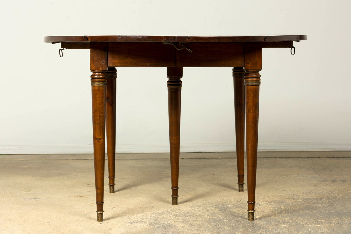 Early 19th Century French Directoire Walnut Extending Dining Table