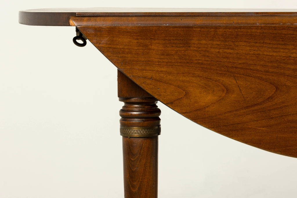 Early 19th Century French Directoire Walnut Extending Dining Table