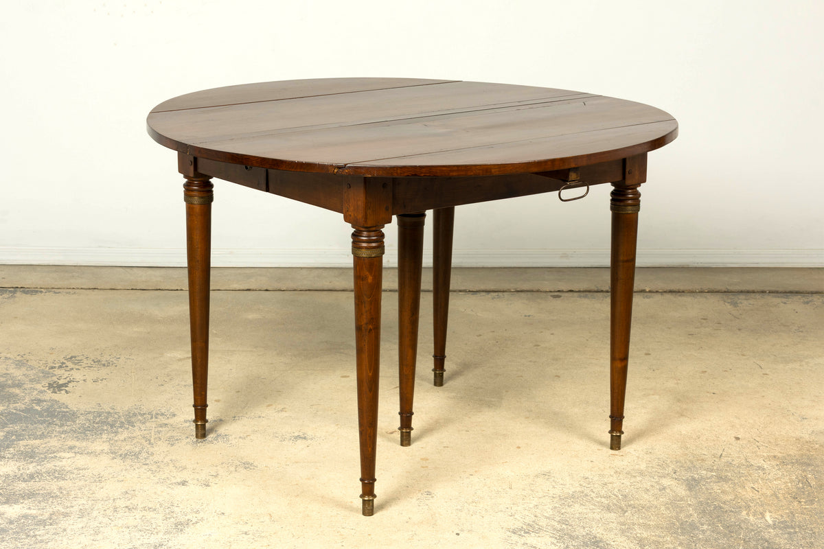Early 19th Century French Directoire Walnut Extending Dining Table