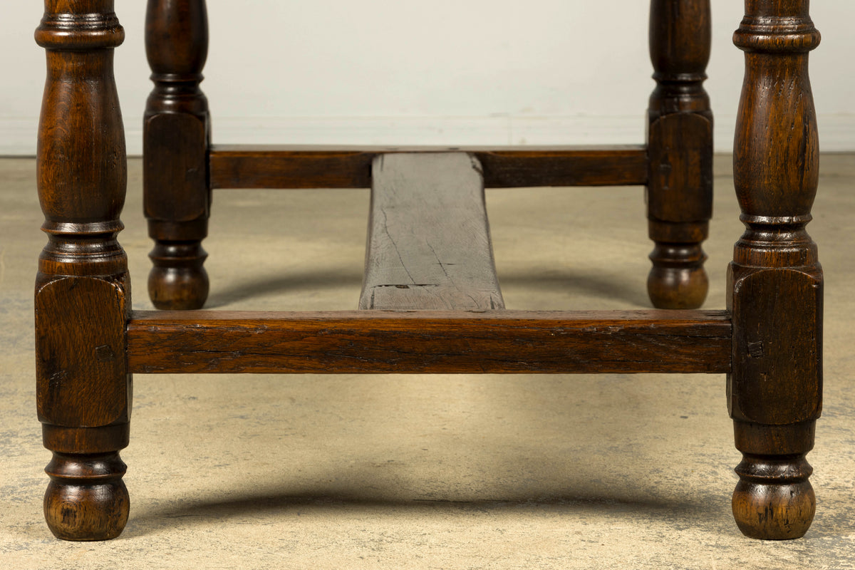 Early 19th Century French Louis XIII Style Oak Farmhouse Dining Table