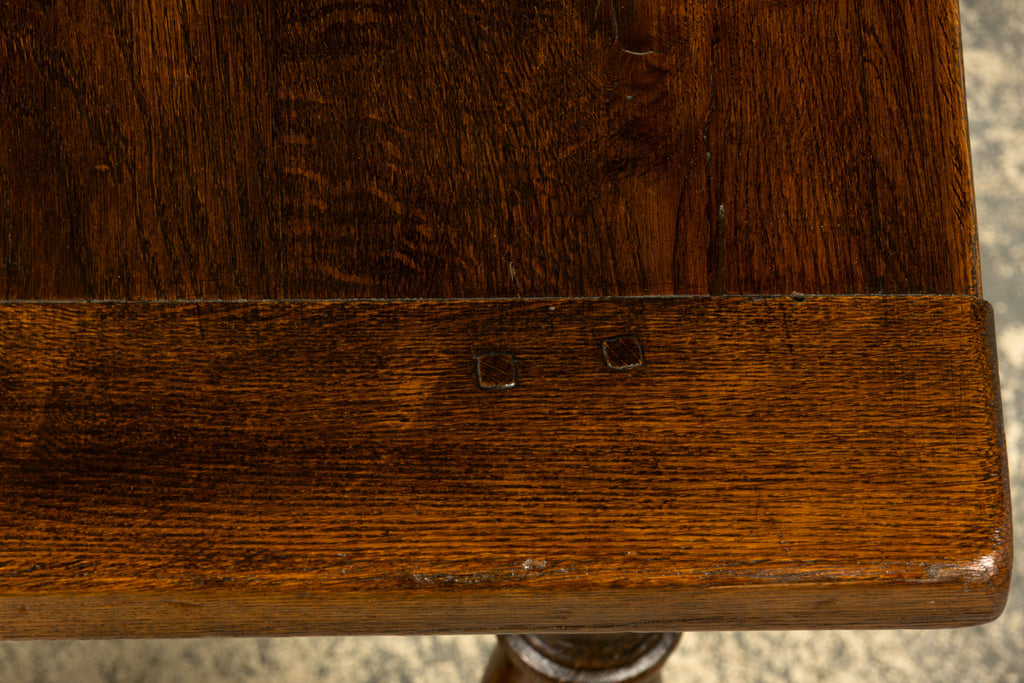 Early 19th Century French Louis XIII Style Oak Farmhouse Dining Table