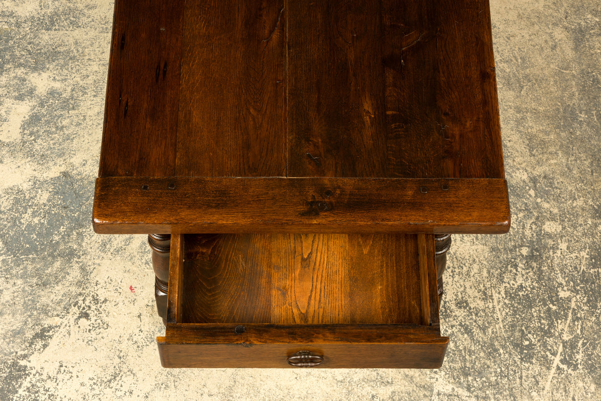 Early 19th Century French Louis XIII Style Oak Farmhouse Dining Table