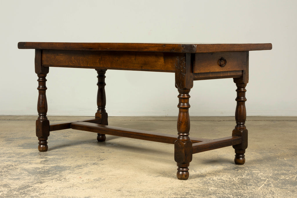 Early 19th Century French Louis XIII Style Oak Farmhouse Dining Table