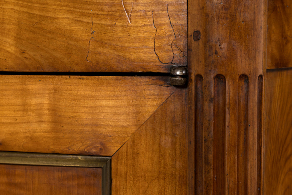 Early 19th Century French Louis XVI Walnut Buffet with Marble Top