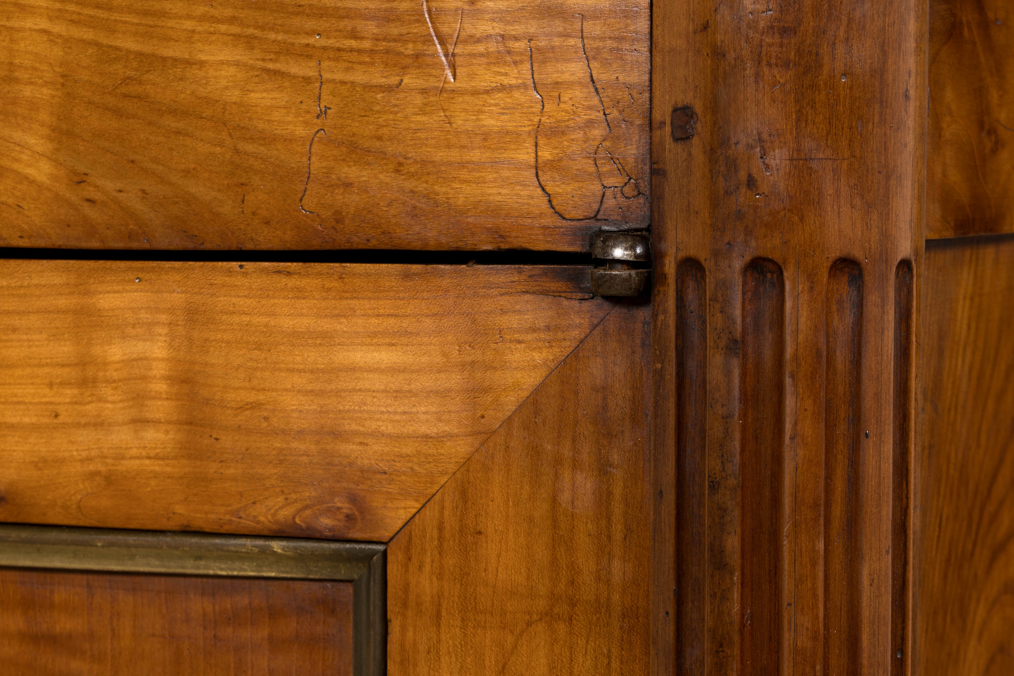 Early 19th Century French Louis XVI Walnut Buffet with Marble Top