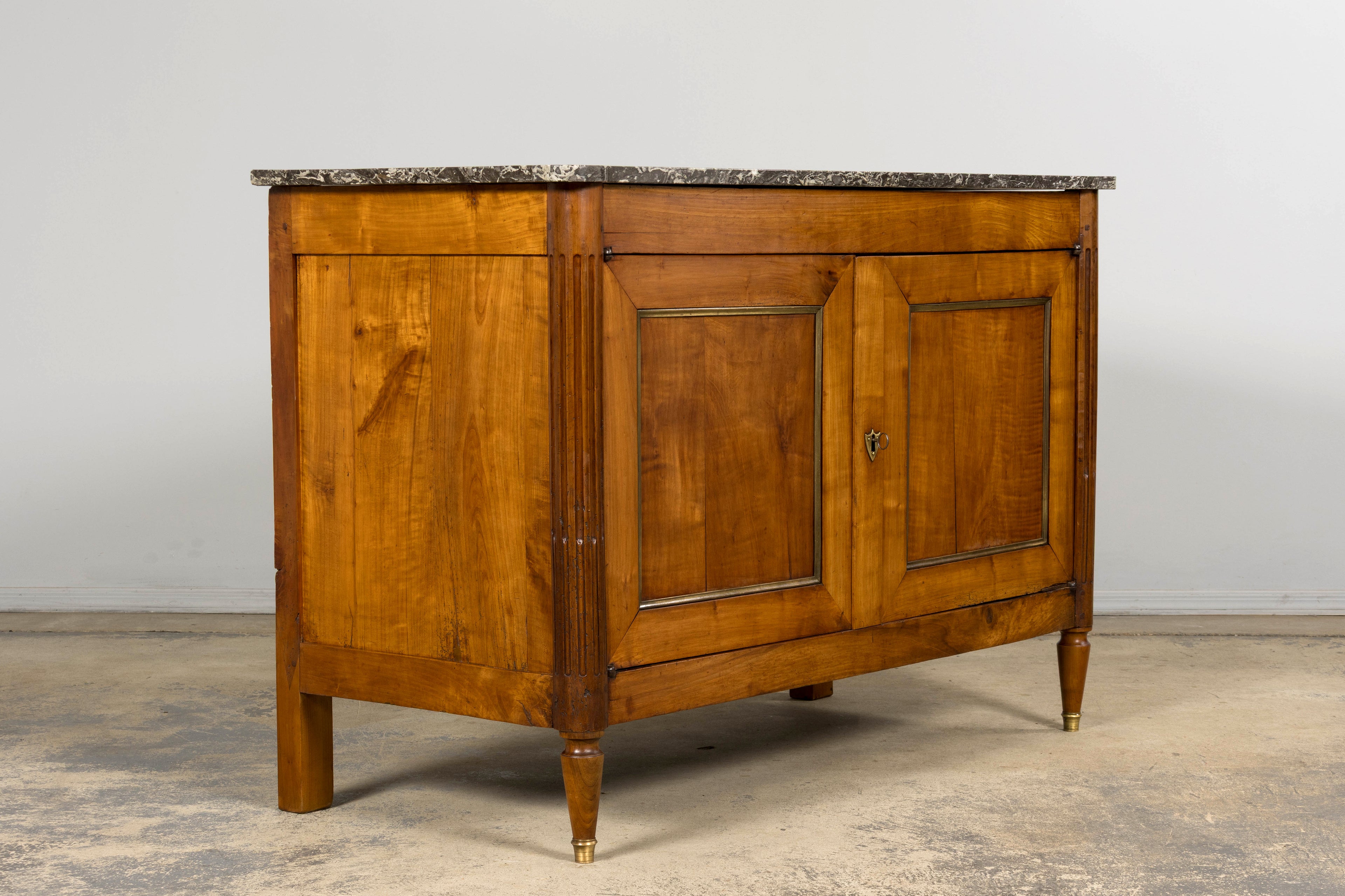 Early 19th Century French Louis XVI Walnut Buffet with Marble Top