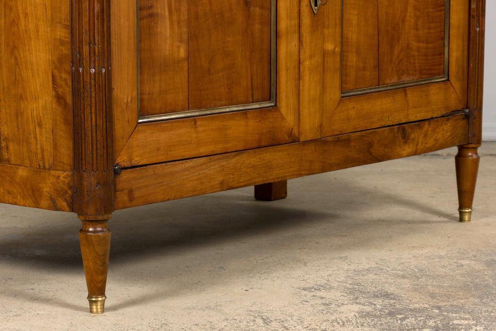 Early 19th Century French Louis XVI Walnut Buffet with Marble Top