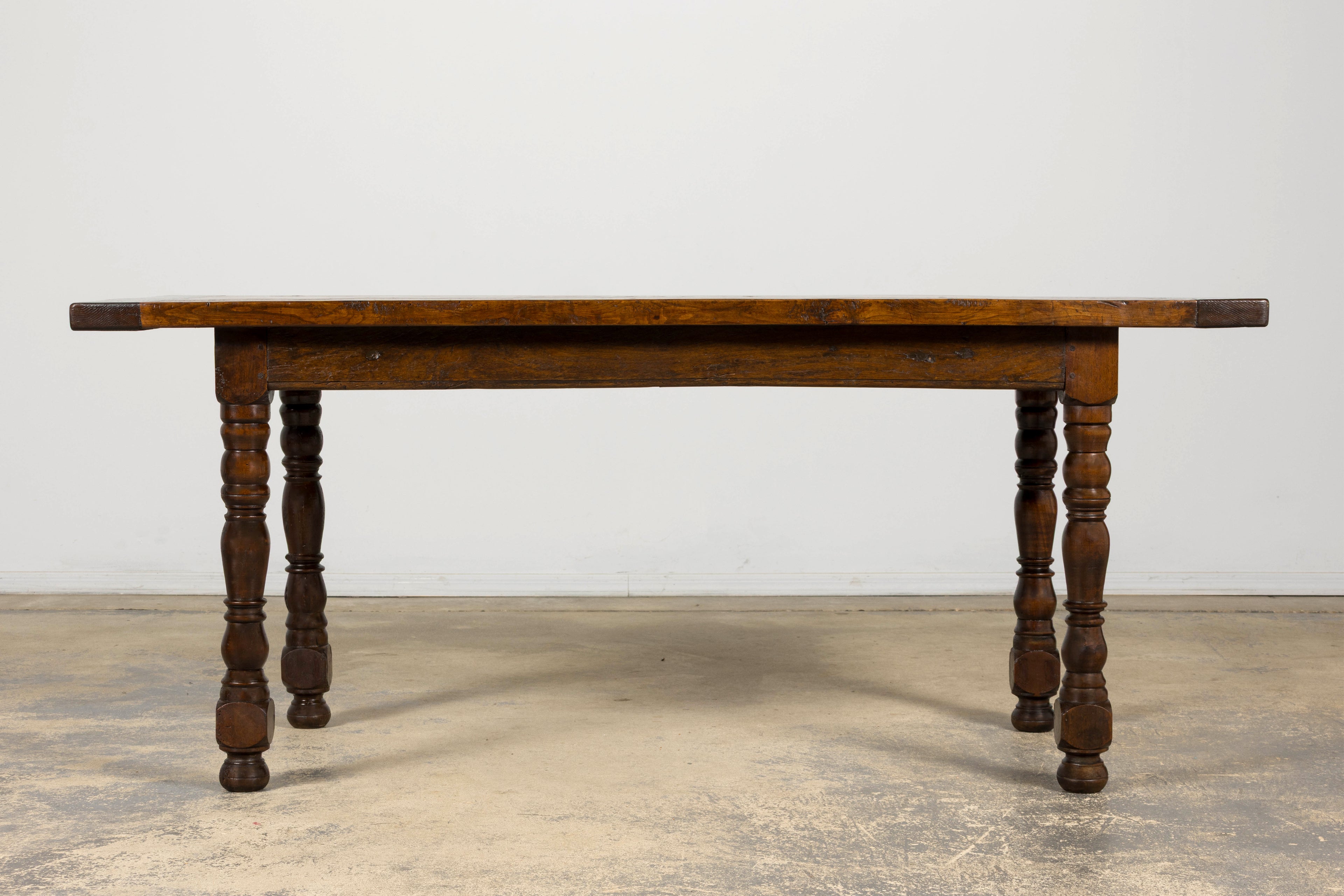 Early 19th Century French Louis XIII Style Oak Farmhouse Dining Table