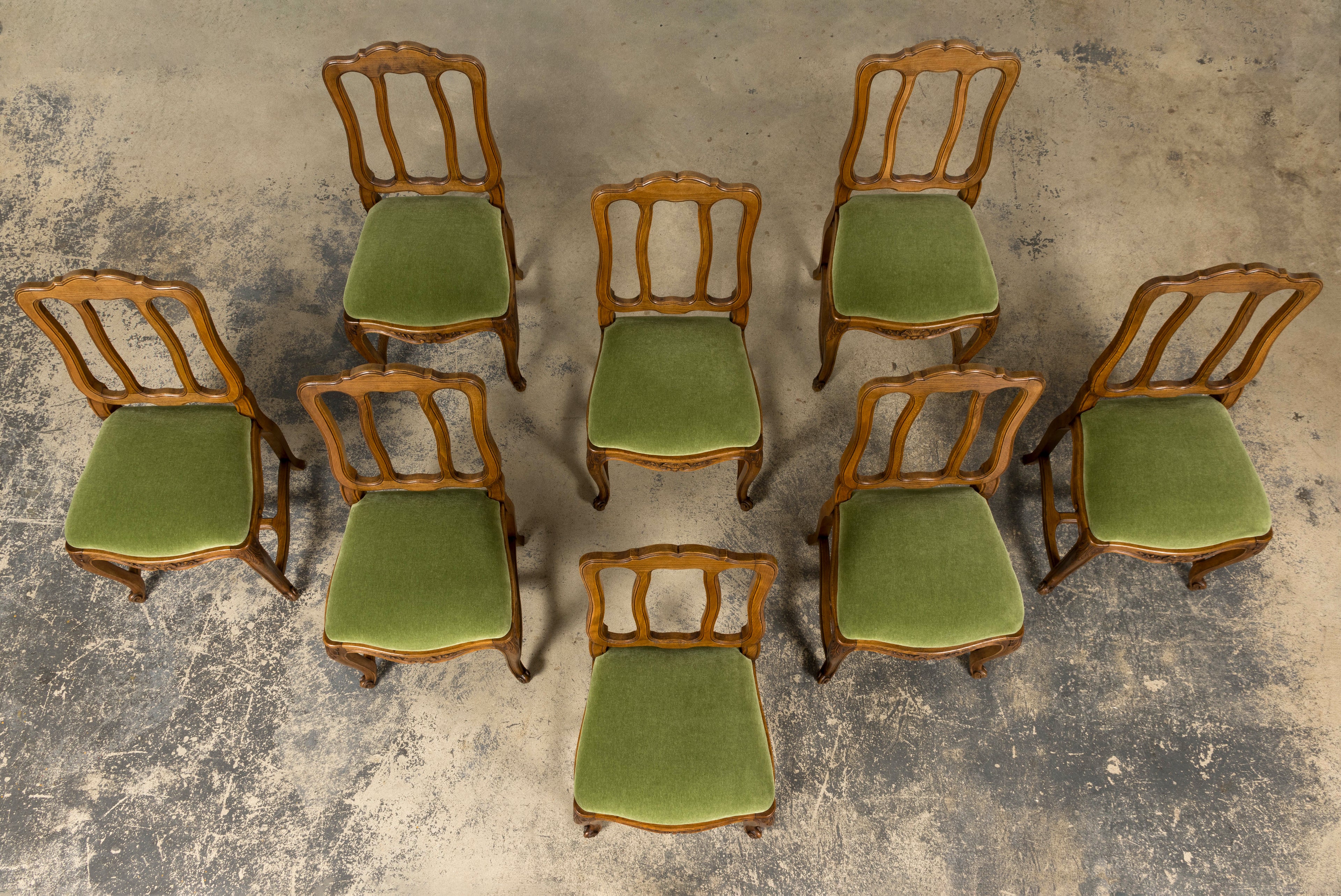 Early 20th Century French Louis XV Walnut Dining Chairs with Moss Green Mohair, Set of 8