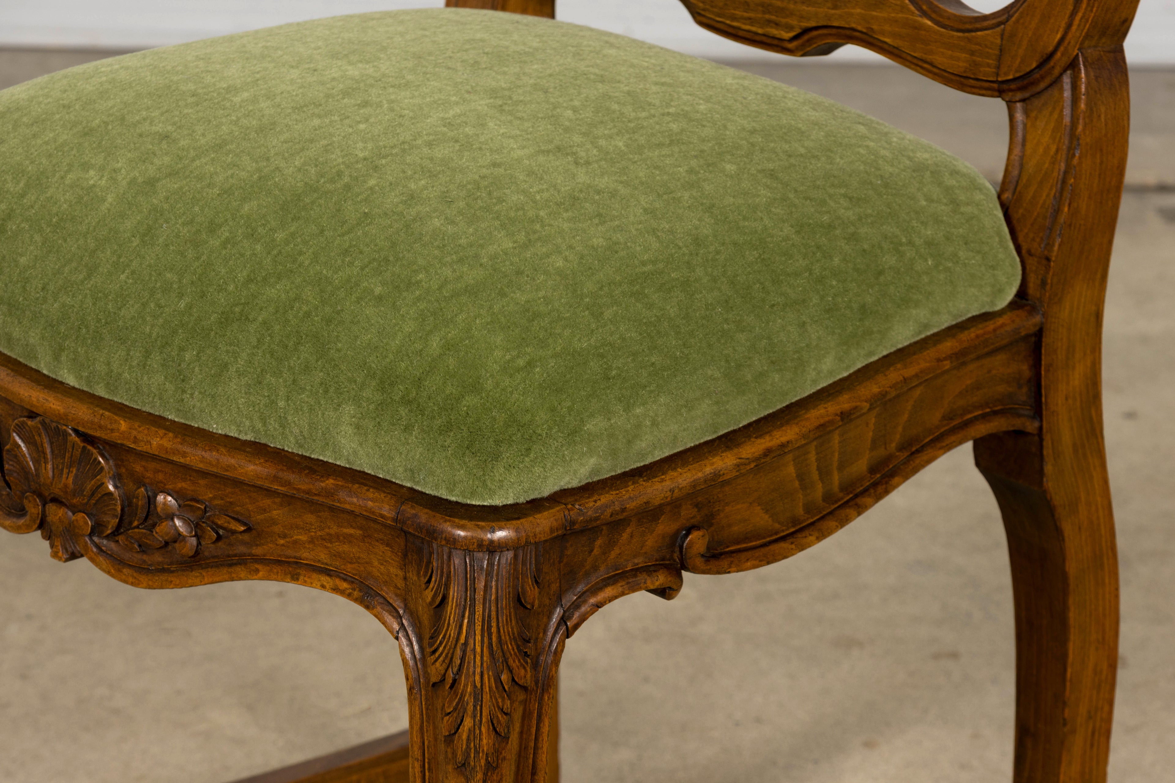 Early 20th Century French Louis XV Walnut Dining Chairs with Moss Green Mohair, Set of 8