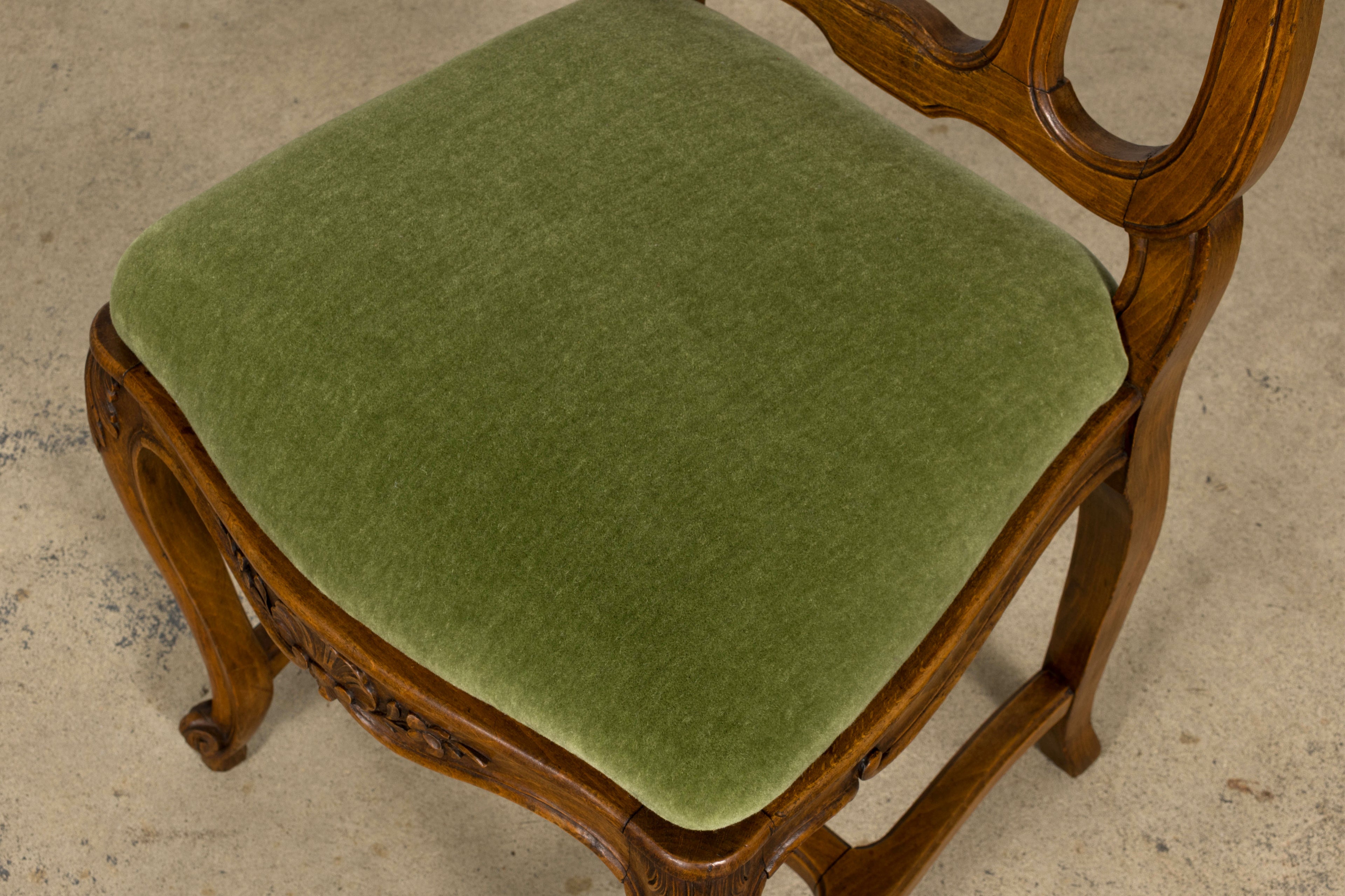 Early 20th Century French Louis XV Walnut Dining Chairs with Moss Green Mohair, Set of 8