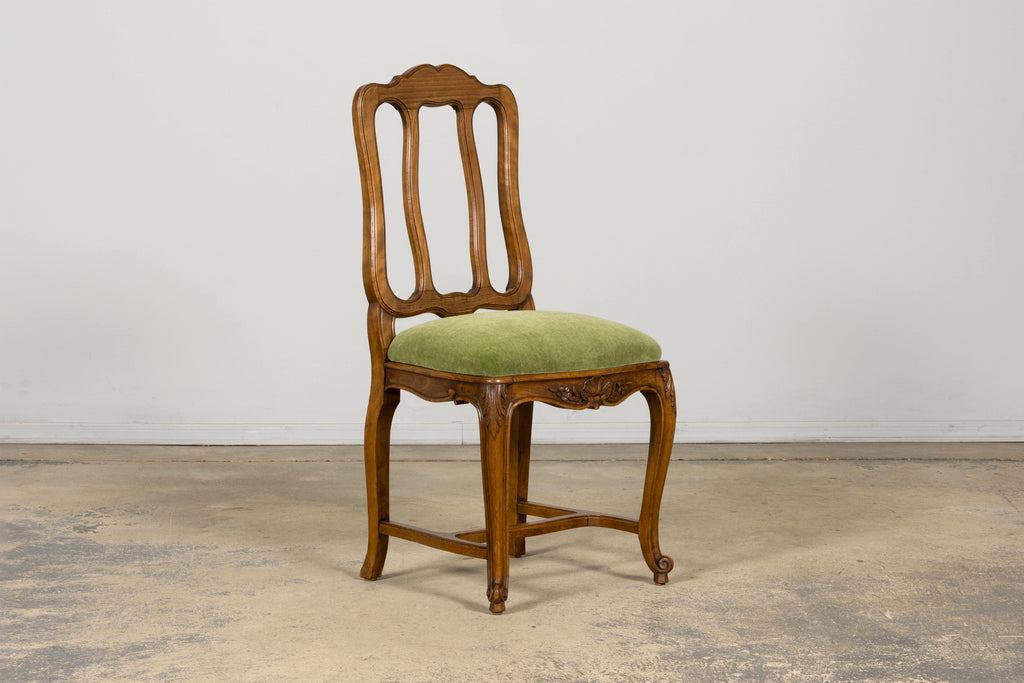 Early 20th Century French Louis XV Walnut Dining Chairs with Moss Green Mohair, Set of 8