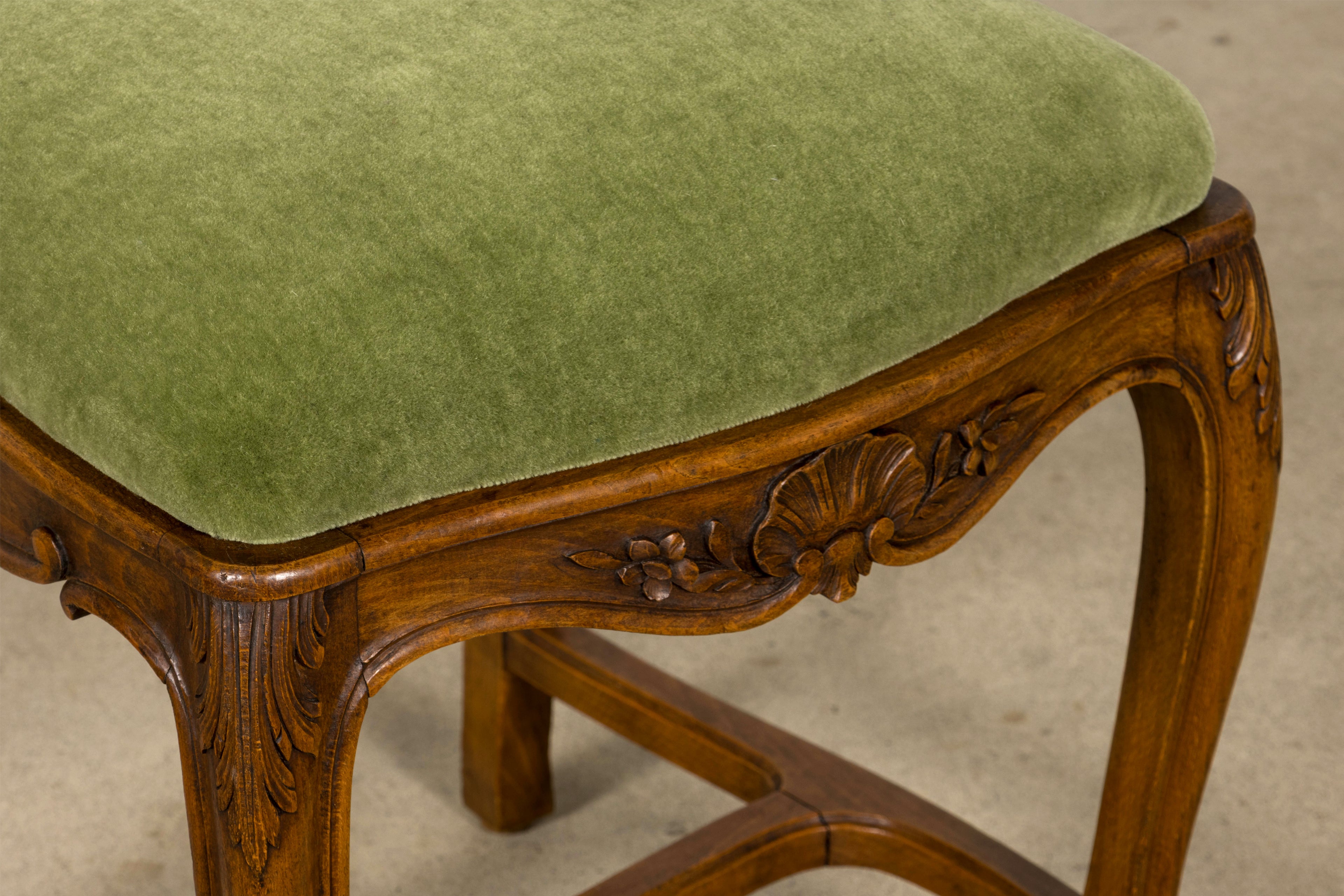 Early 20th Century French Louis XV Walnut Dining Chairs with Moss Green Mohair, Set of 8