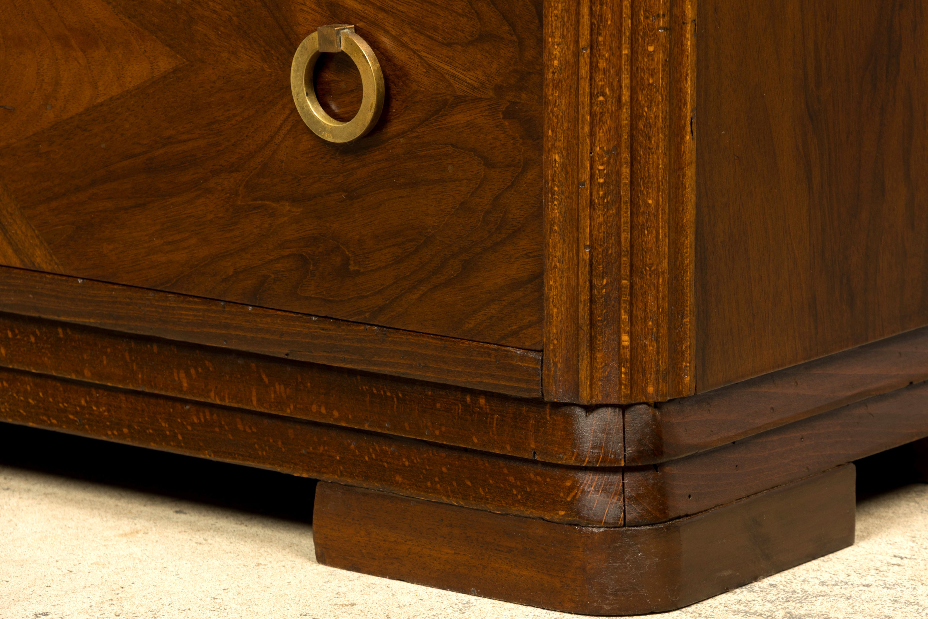 French Art Deco Geometric Walnut Commode by Mercier Frères, Paris, circa 1930