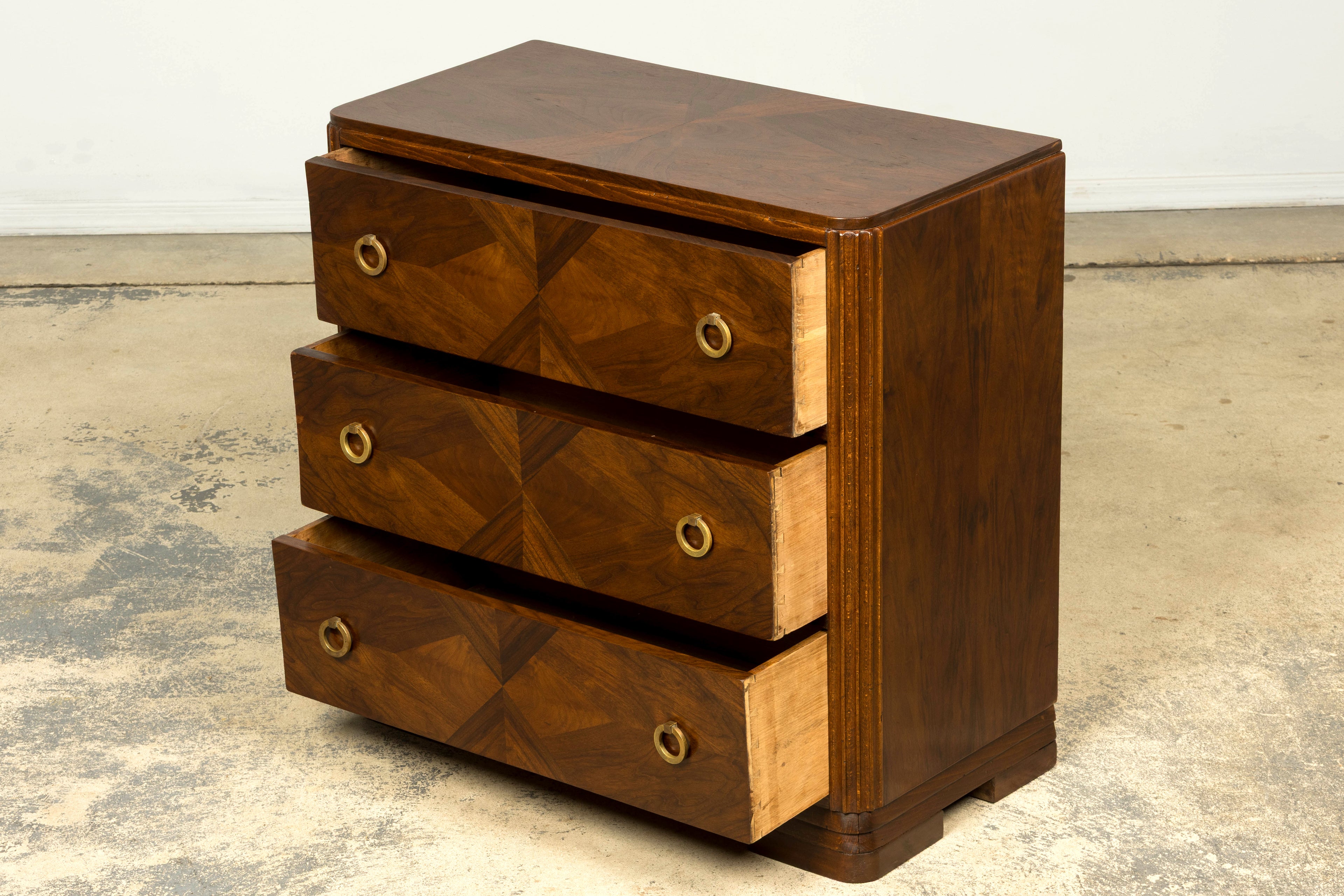 French Art Deco Geometric Walnut Commode by Mercier Frères, Paris, circa 1930
