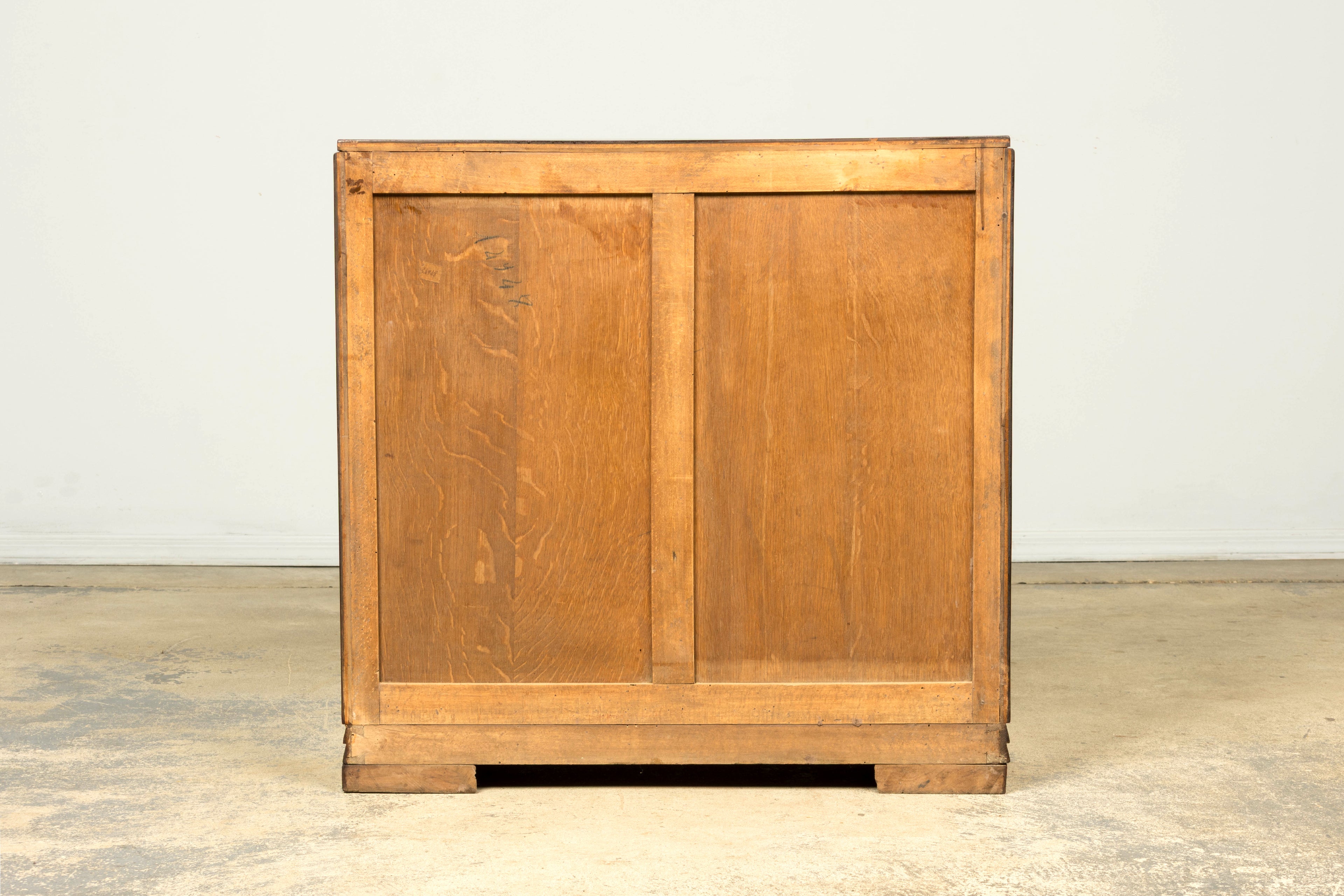 French Art Deco Geometric Walnut Commode by Mercier Frères, Paris, circa 1930