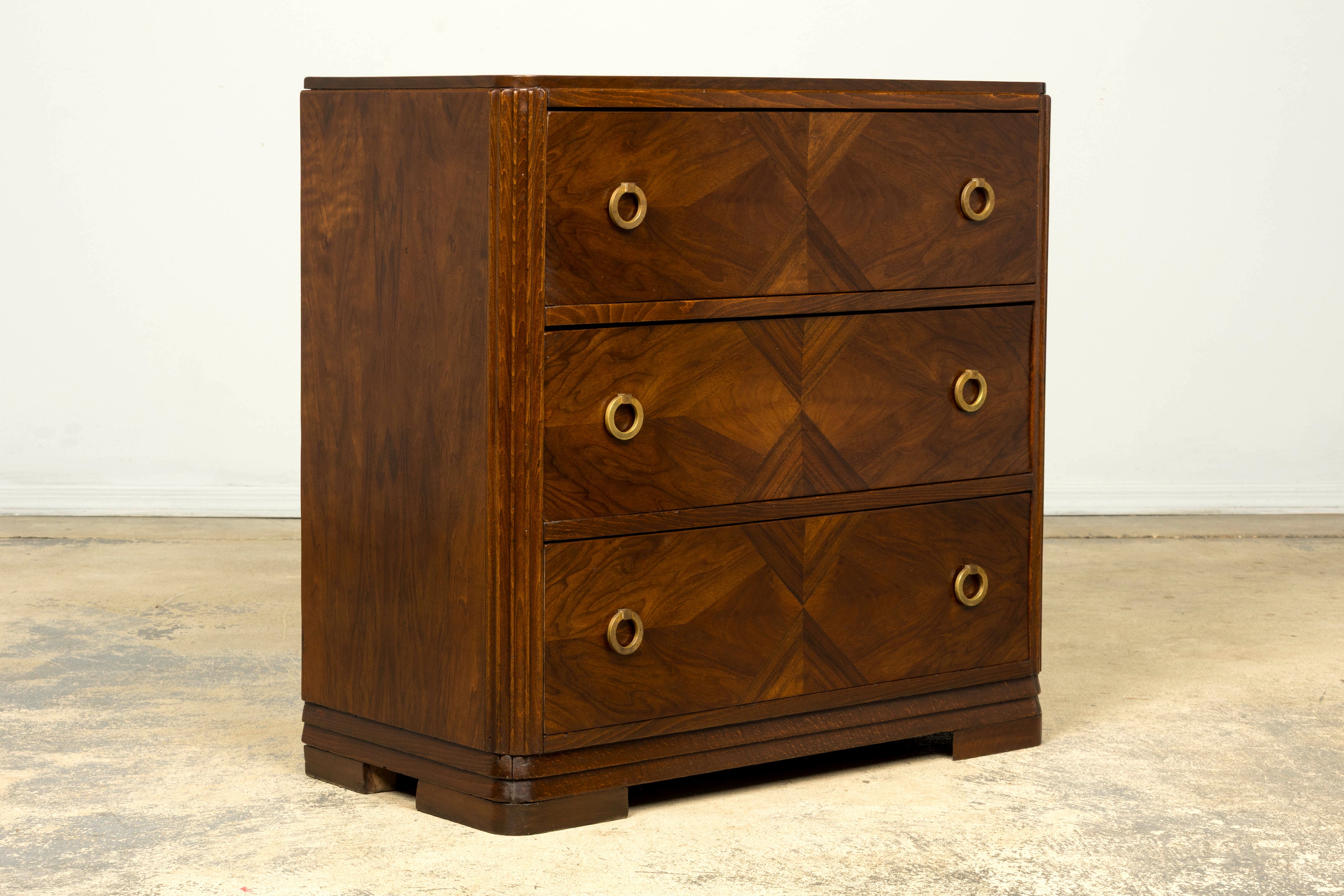 French Art Deco Geometric Walnut Commode by Mercier Frères, Paris, circa 1930