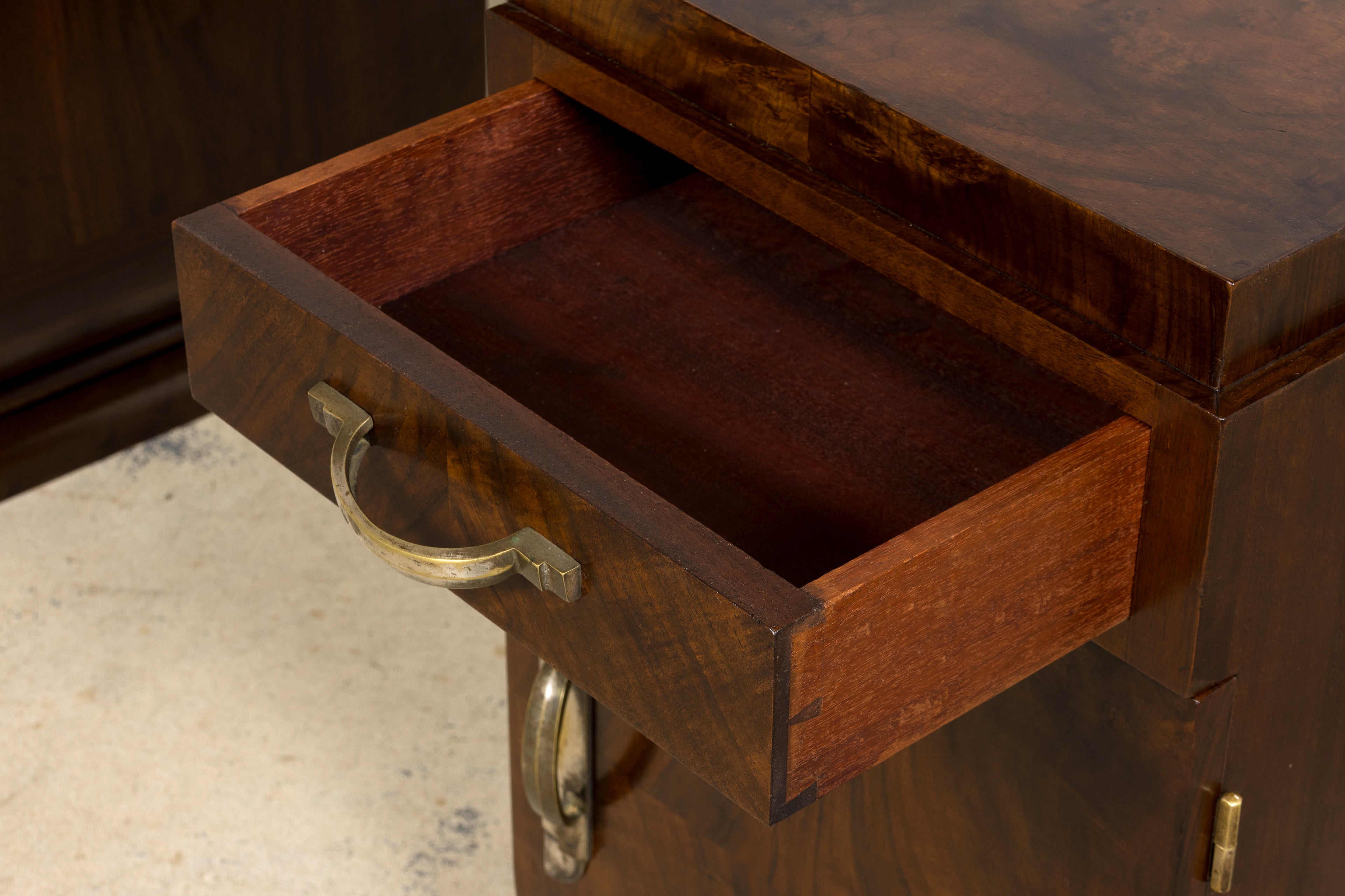 French Art Deco Walnut Burl Pedestal Desk, 1930s