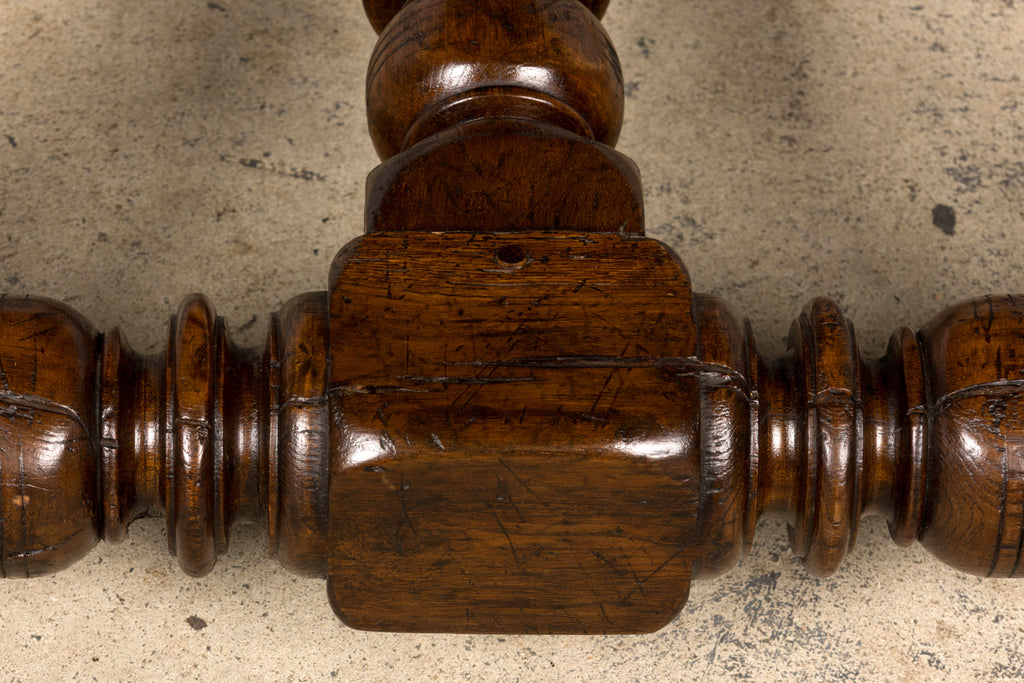 Late 19th Century French Louis XIV Style Oak Dining Table