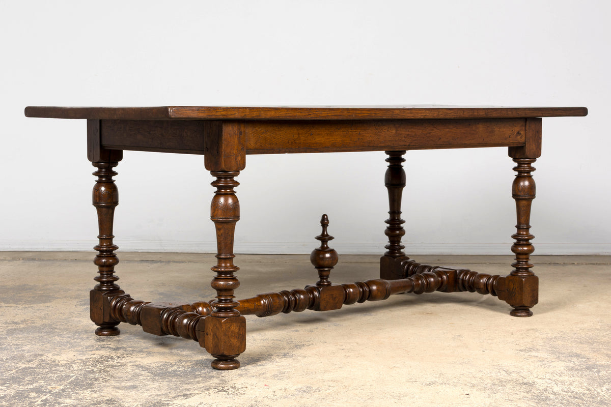 Late 19th Century French Louis XIV Style Oak Dining Table