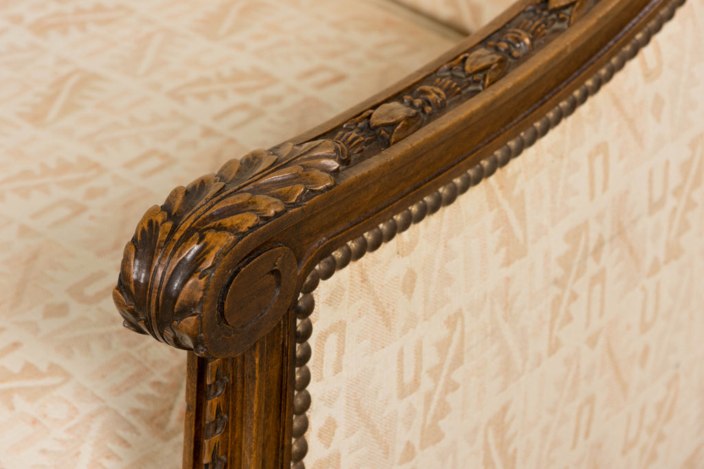 Late 19th Century French Louis XVI Style Oak Canapé in Cream Jacquard