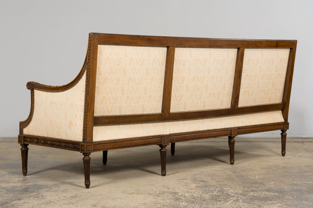 Late 19th Century French Louis XVI Style Oak Canapé in Cream Jacquard