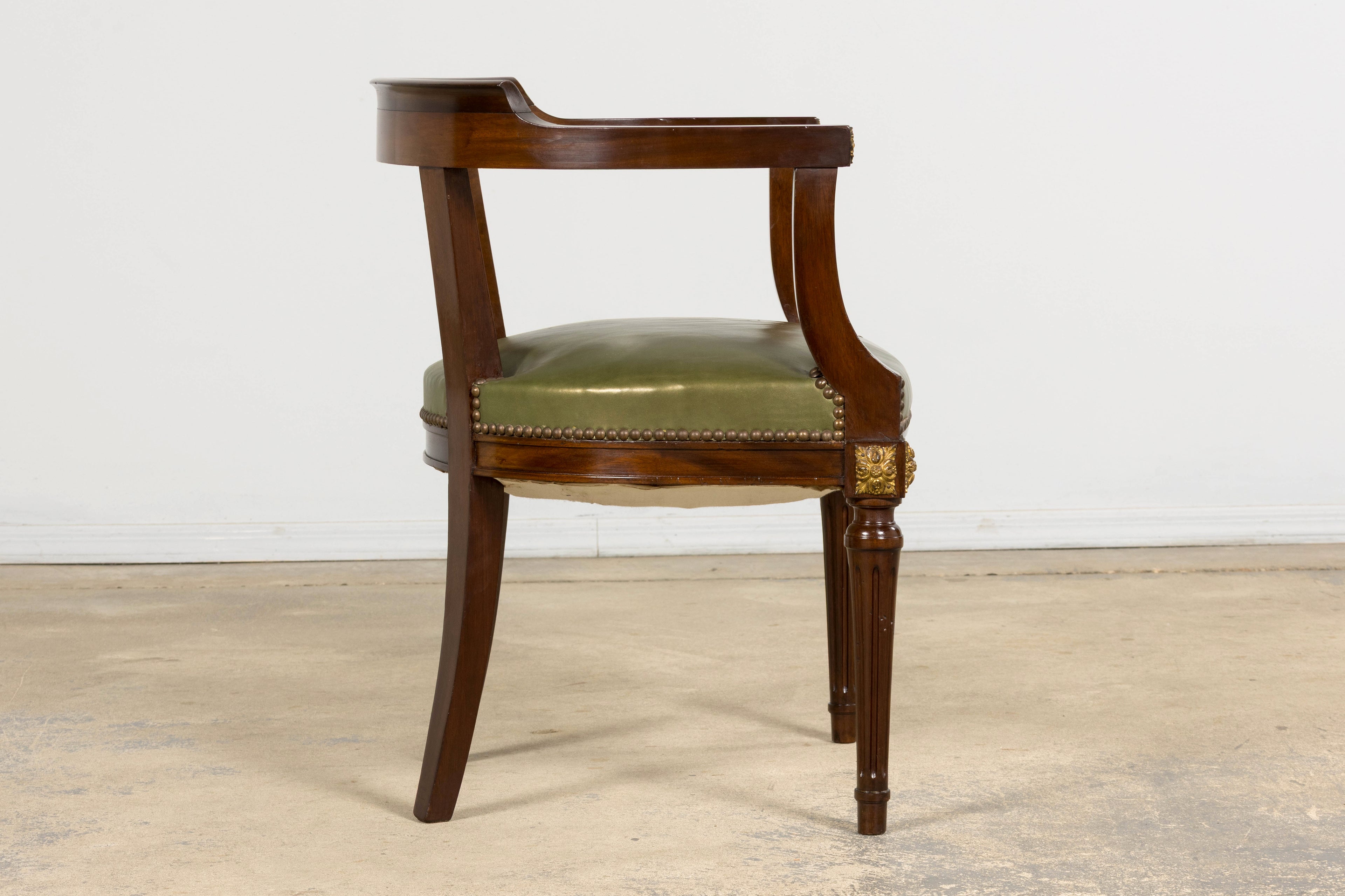 Late 19th Century French Napoleon III Mahogany Desk Chair with Olive Green Leather